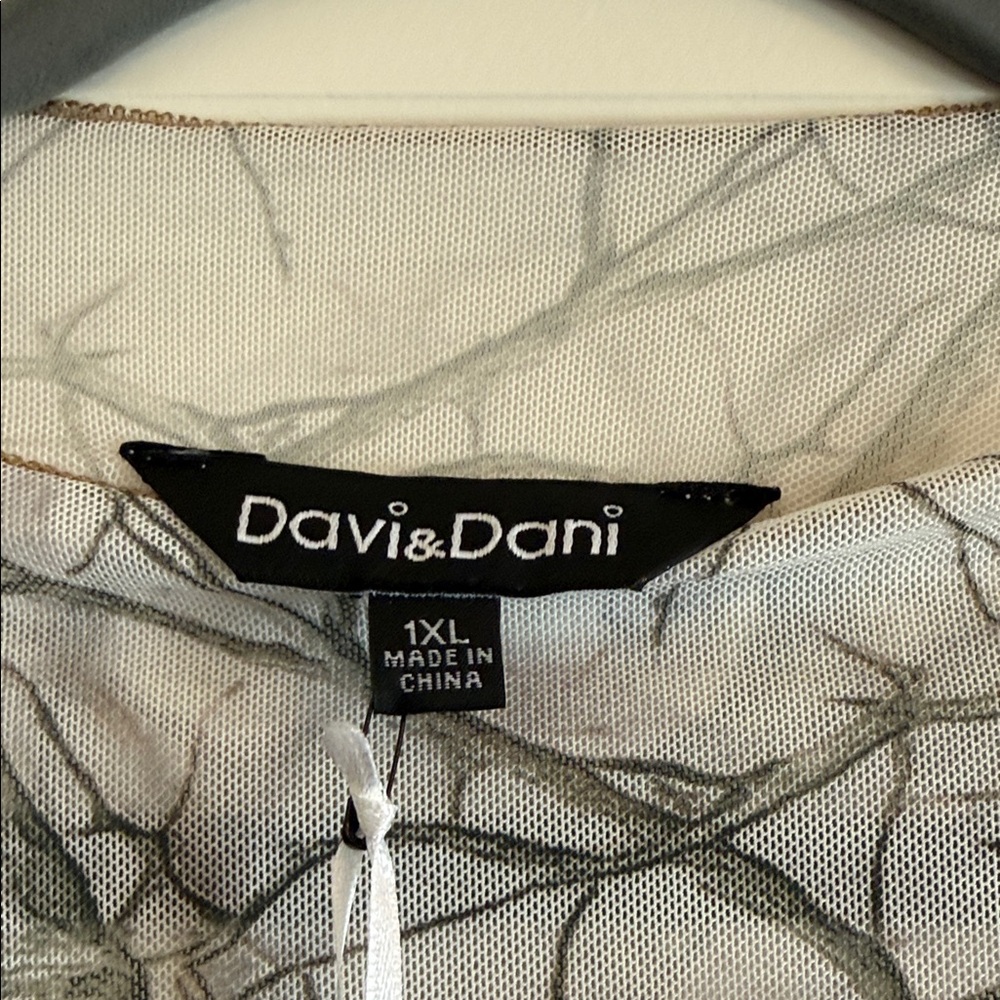 DAVI & DANI Camouflage Long Sleeve Mesh Top - Gray and Brown - Picture 2 of 8